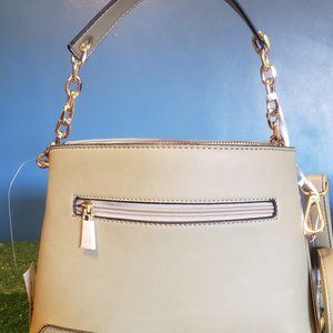 Purse -light olive